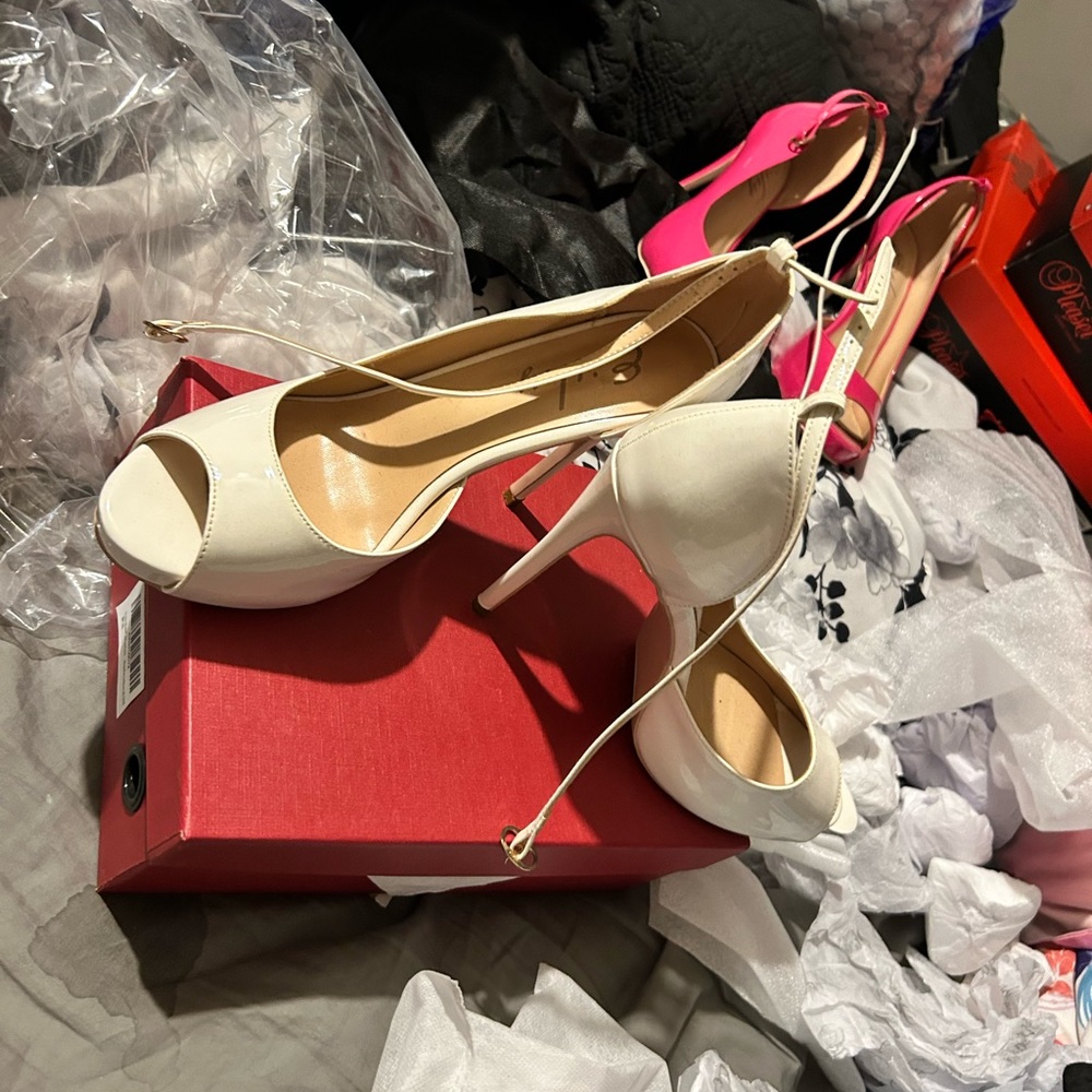 White and pink stiletto